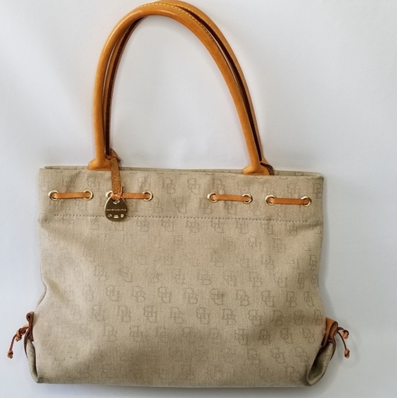DOONEY & BURKE Tan Canvas Logo Shoulder Tote Bag - Picture 2 of 16